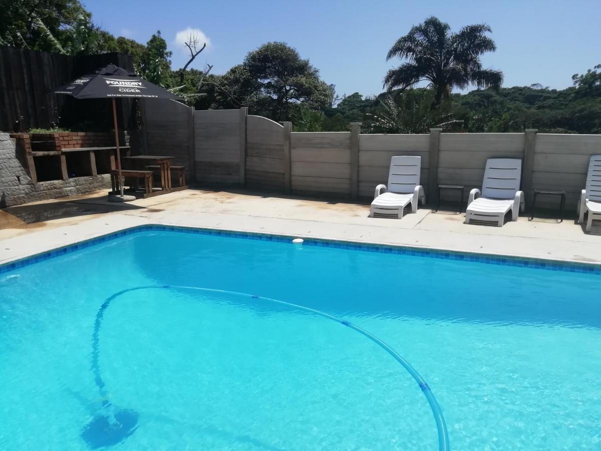 Poolside Guest House Port Shepstone Exterior photo